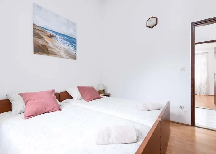 Olio - Comfort For Four People * Tar-Vabriga