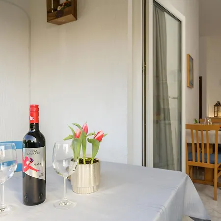 Olio - Comfort For Four People Tar-Vabriga