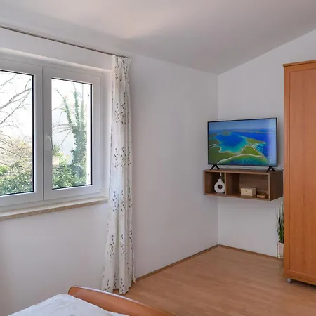 Olio - Comfort For Four People Apartment Tar-Vabriga
