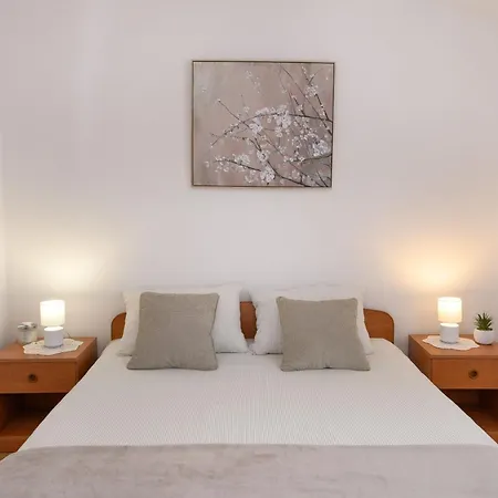 Olio - Comfort For Four People