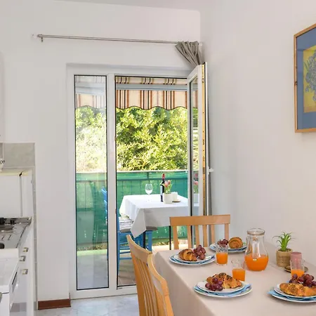 Olio - Comfort For Four People Tar-Vabriga